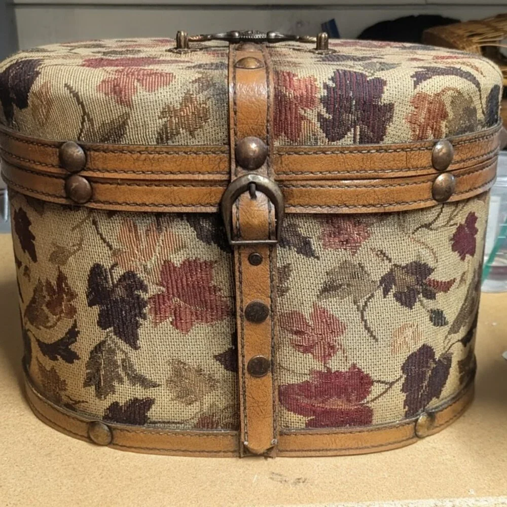 Vintage Anton Pieck Box Tapestry Wood Fabric‎ Leather Strap Bronze Fairy Decor